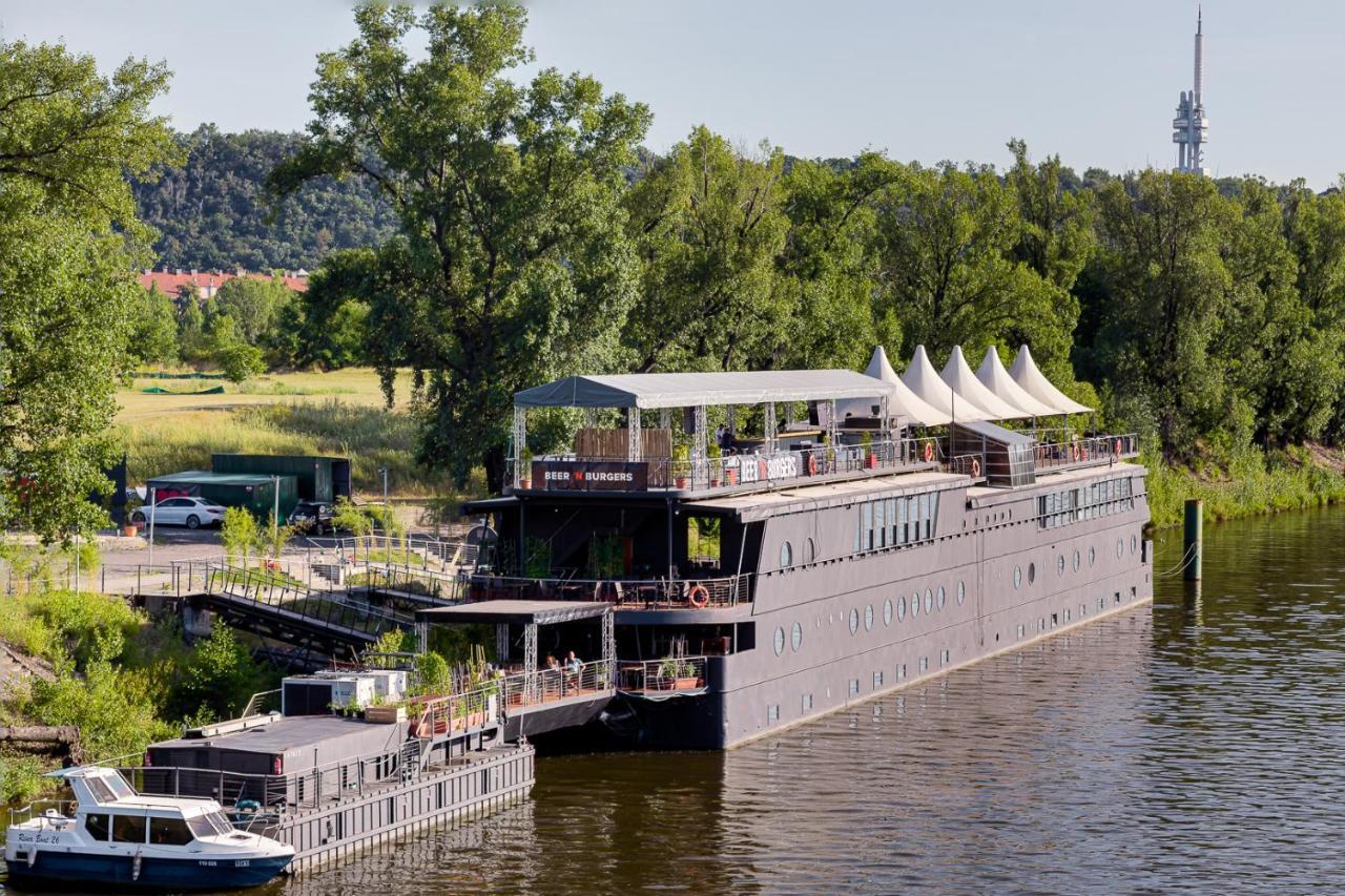 Hotel na wodzie Marina 2*